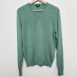 Uniqlo Mens Small Wool Vneck Green Sweater